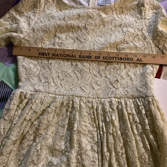 VNTG DAINTY JEWELLS CLOTHIER 80s LACE WEDDING DRESS/EASTER DRESS BUTTER YELLOW - Picture 15 of 16